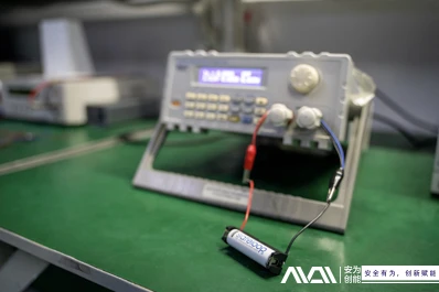 短絡中のリチウム電池の内部抵抗の原因の分析