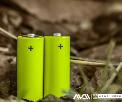 リチウム電池 vs.従来のバッテリー: 誰がトップに立つのか?