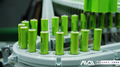 リチウムイオン電池ファミリーの内部: NMC と LFP の間の究極の対決